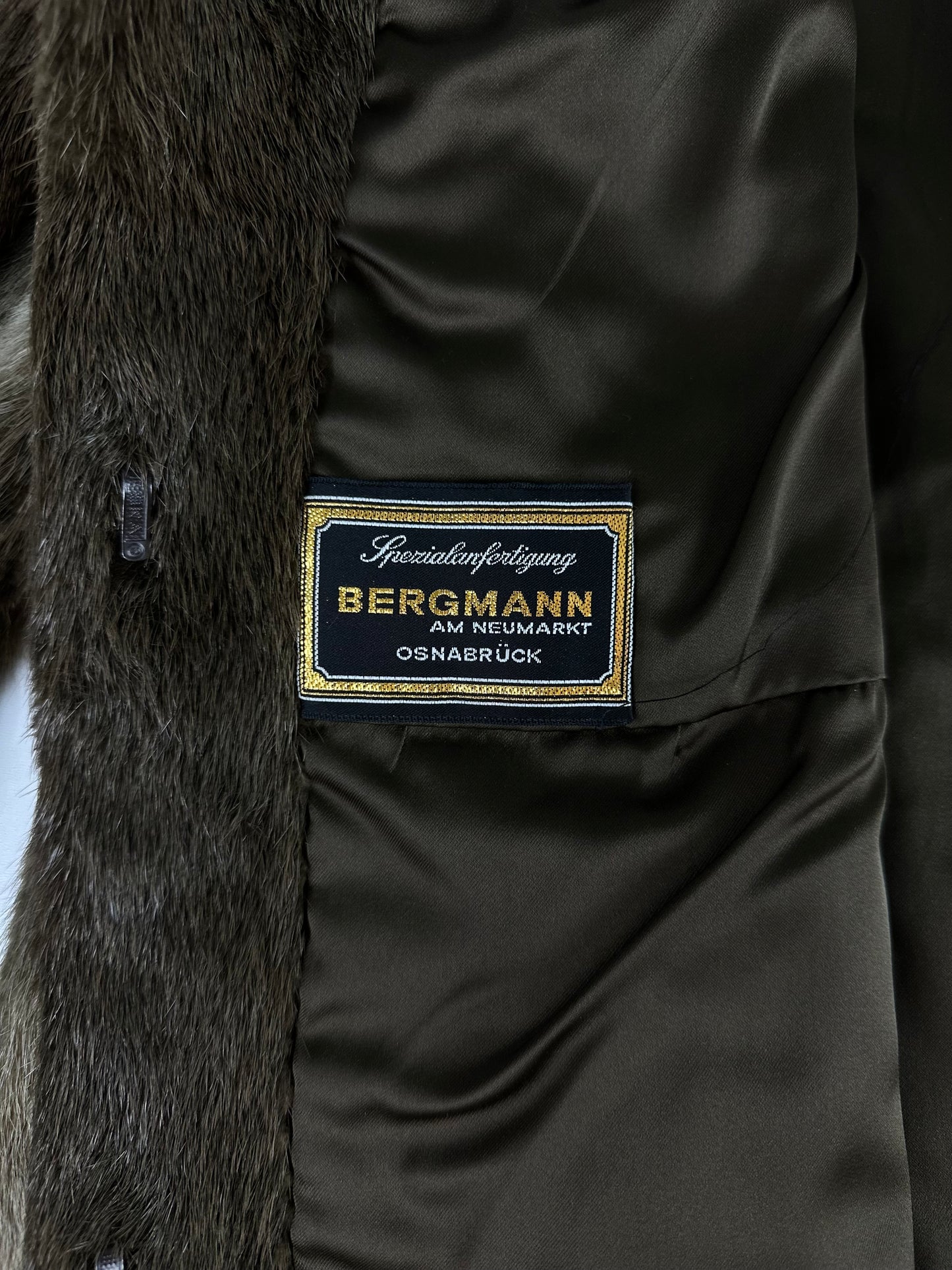 Biberfell Mantel - Shiny Light Brown