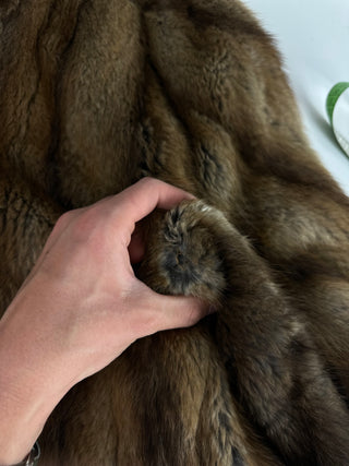 Bisammantel - Patterned Brown Zustandsdetail